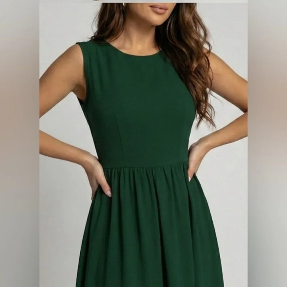 Gathered-Waist A-Line Maxi Dress With Pockets Green_3